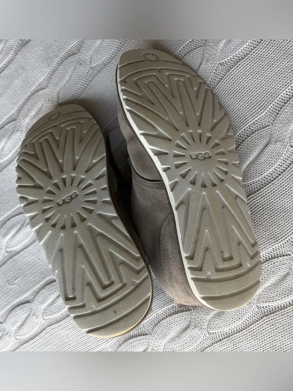 Ugg Mens Australia Maksim Desert Suede Shoes size 7